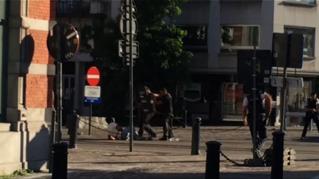 比利時警方開三槍制服持槍男子