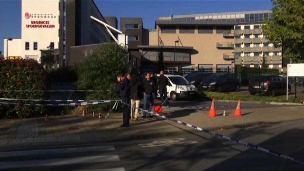 比利時兩名警員被人用刀刺傷