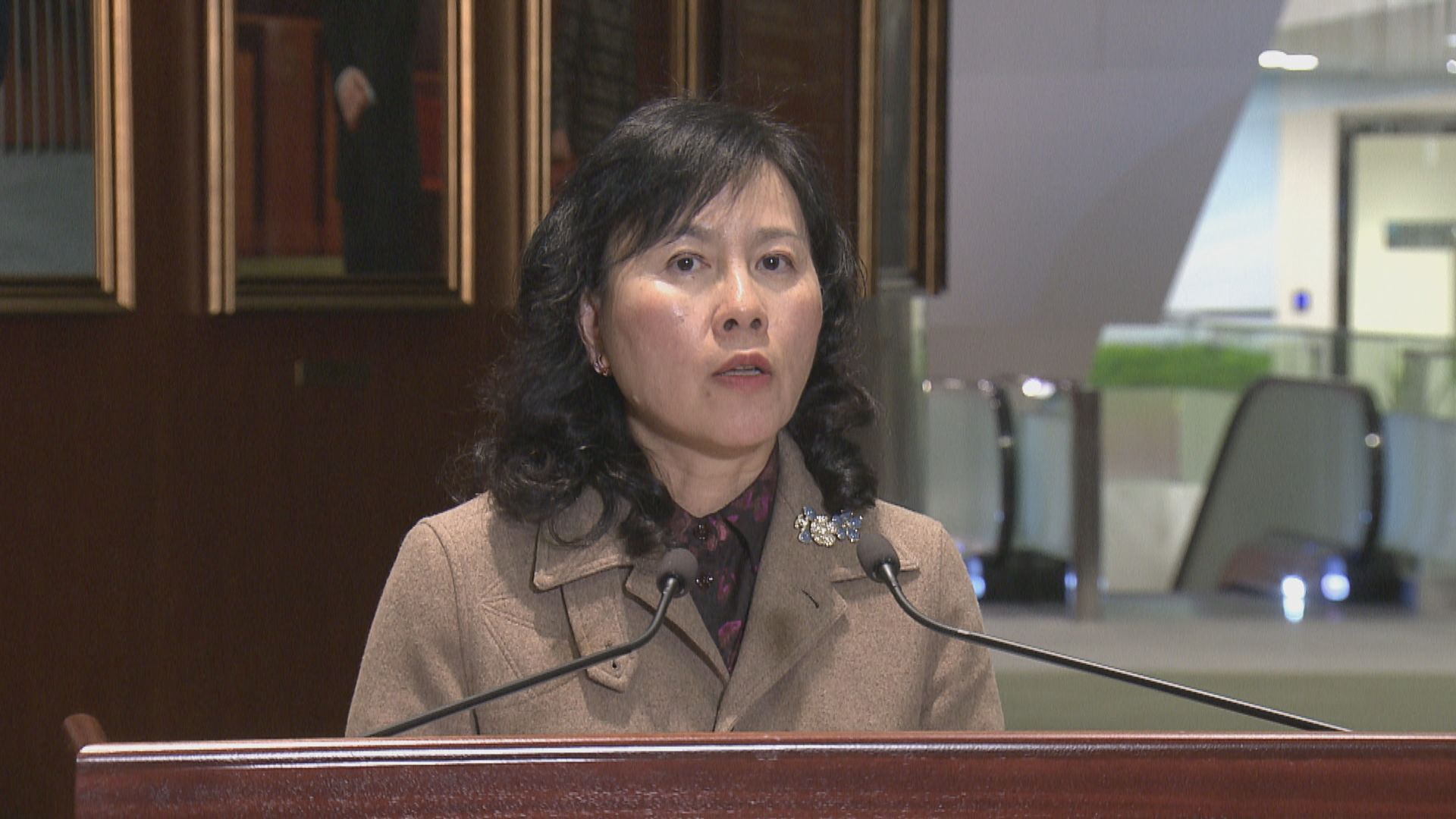 巴士強制戴安全帶｜陳美寶：明白市民要時間適應　運輸署及巴士公司要加強宣傳教育