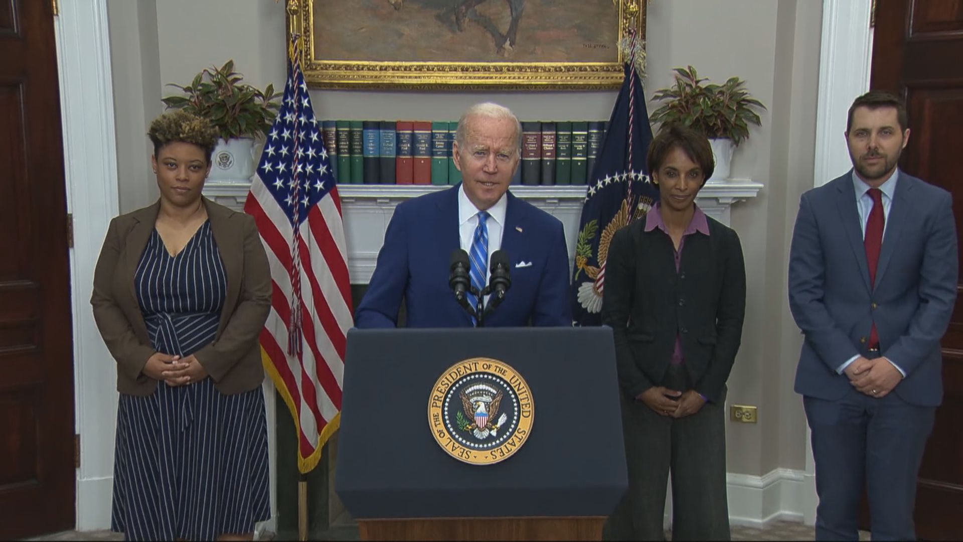 拜登促請國會加強對倒閉銀行高層問責和處罰