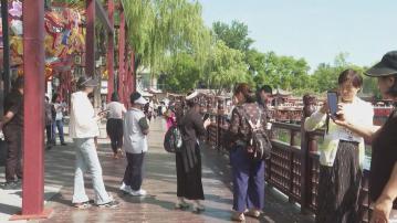 內地五一黃金周展開 京旅遊景點人山人海