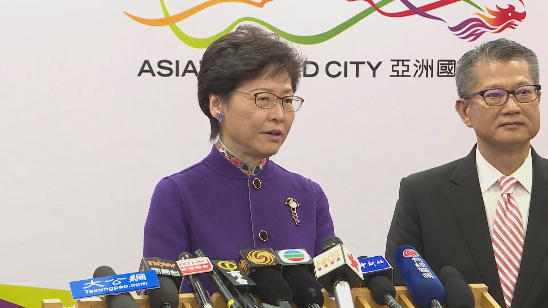 林鄭月娥：目前未有計劃換班子