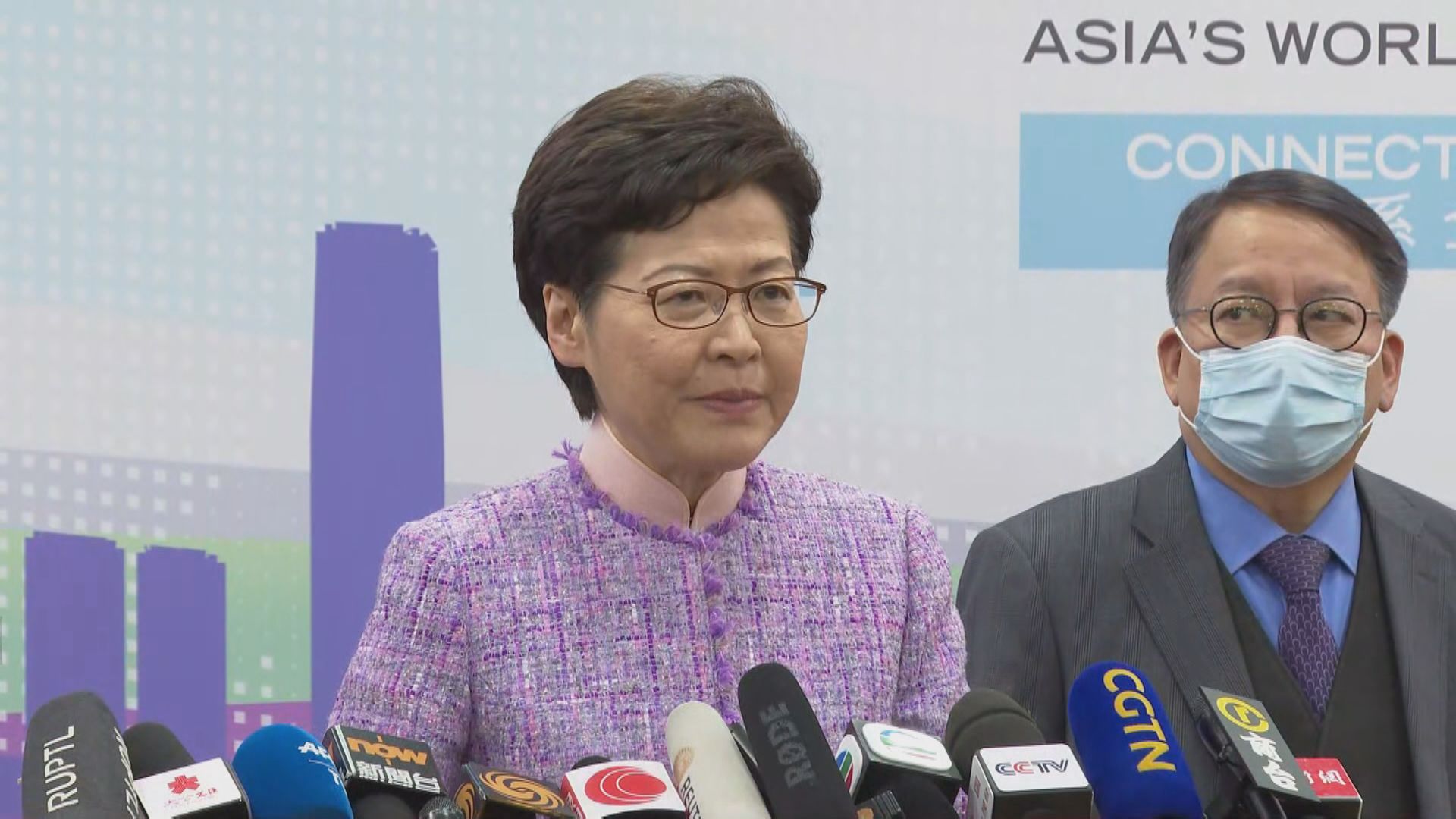林鄭月娥：與習近平及李克強反映市民期望通關