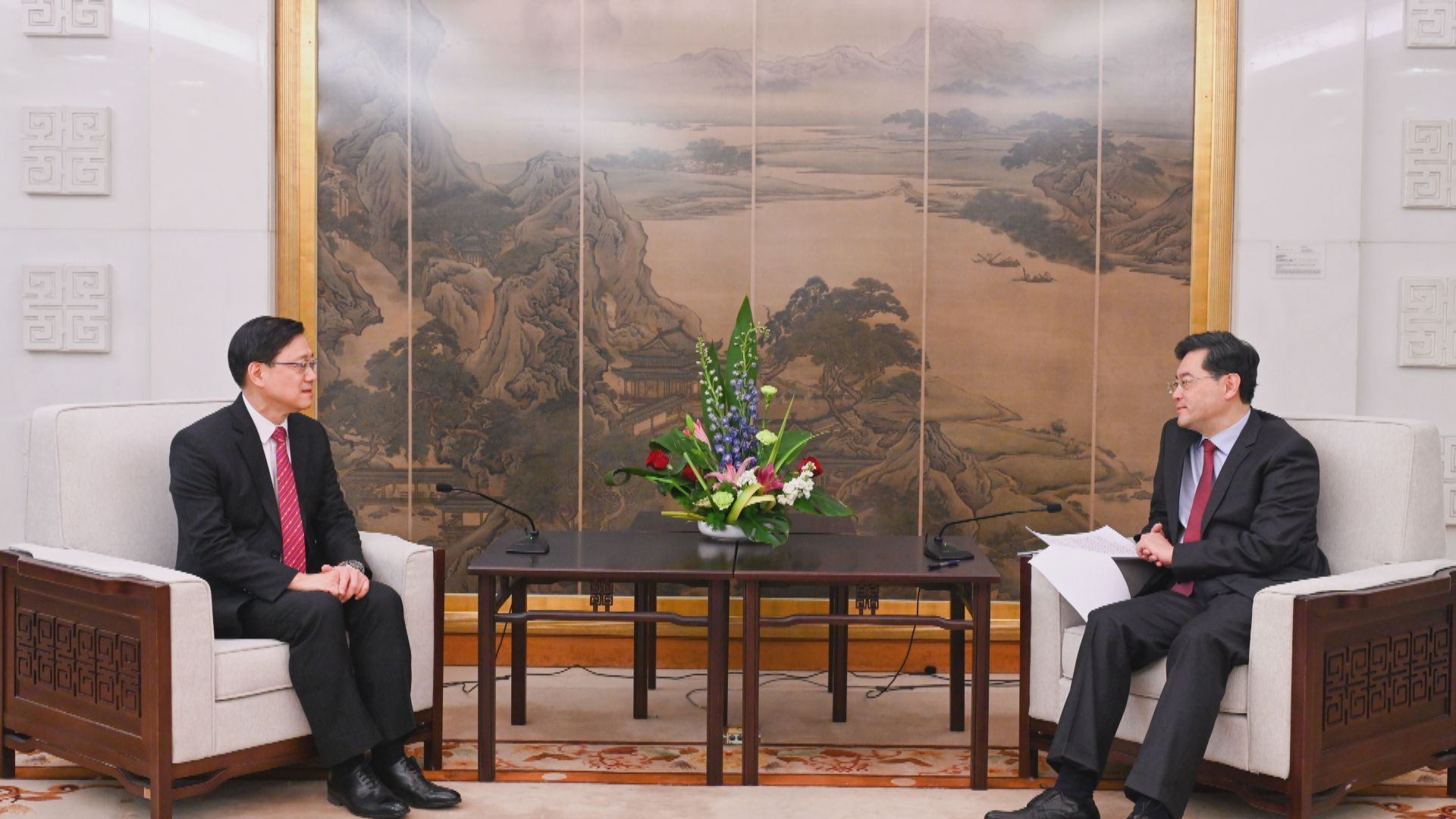 秦剛：外交部將繼續支持及指導香港做好涉港外交工作