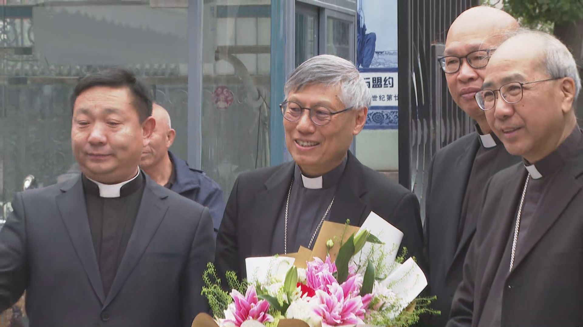 周守仁訪京第四日　西什庫主教座堂參與彌撒