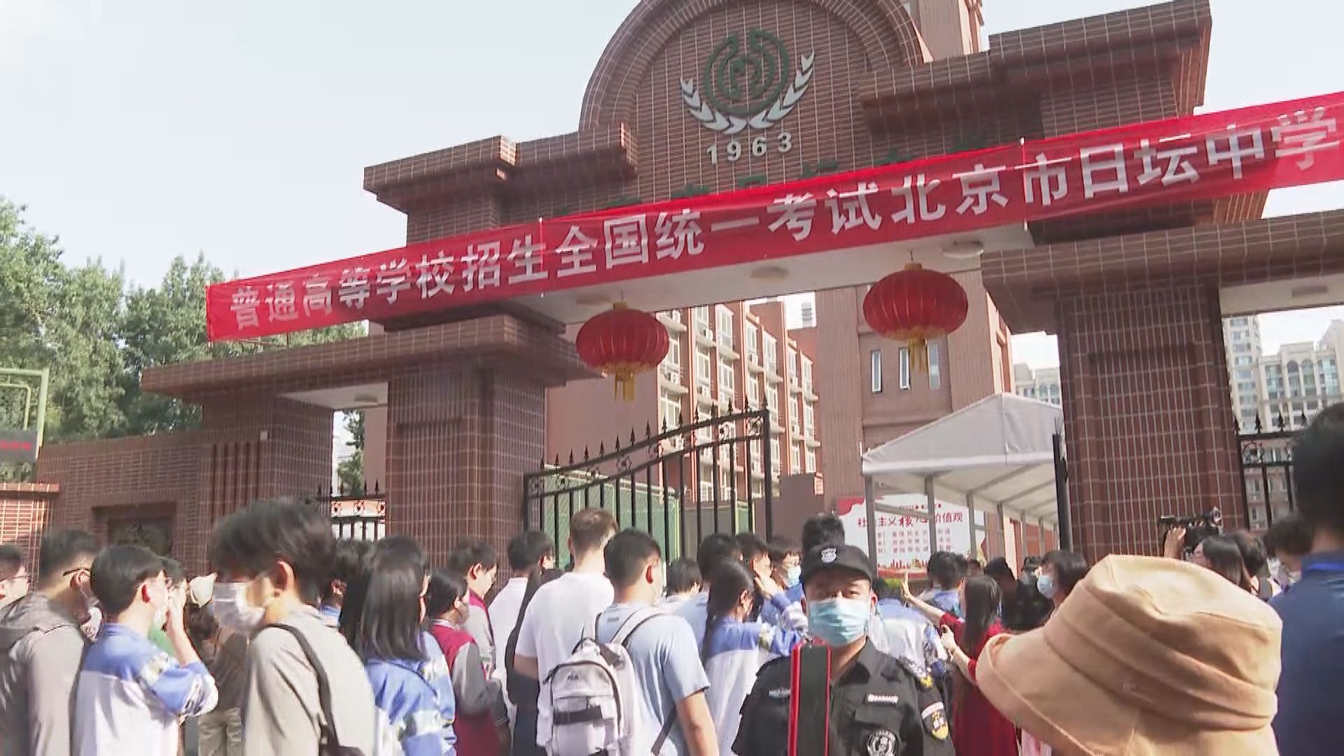 內地高考嚴打作弊 考生不能攜帶手機等智能設備入考場