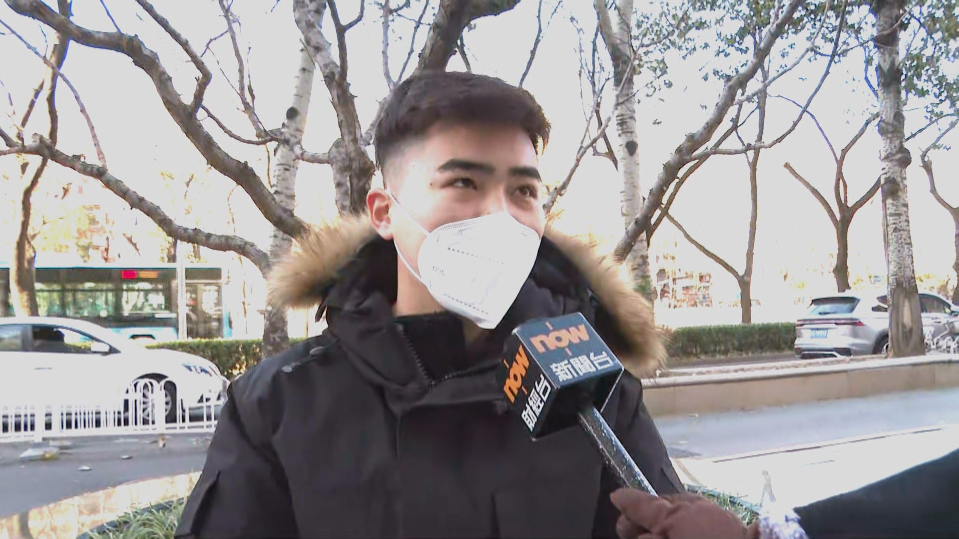 北京有市民身穿黑色衣服　自發悼念江澤民