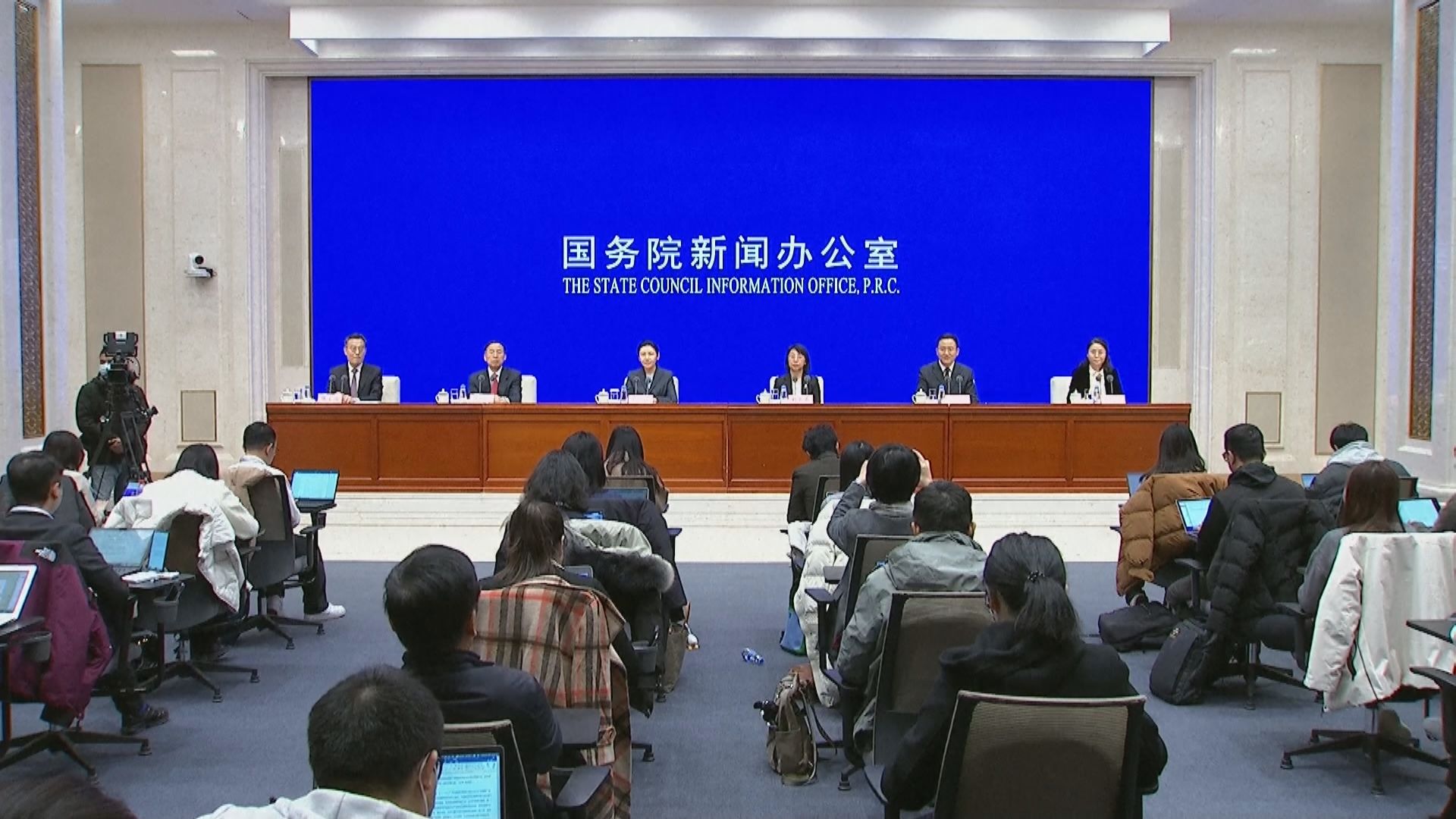 372名港澳律師領取大灣區執業證書 司法部：研究配套提供機遇