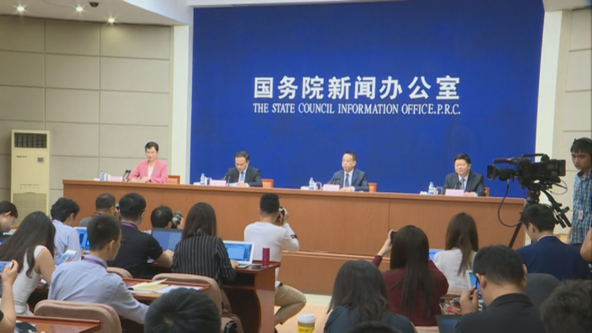 居內地港澳台人士申領居住證可享相同便利