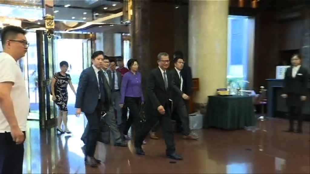 陳茂波訪京與張曉明共晉午餐討論大灣區