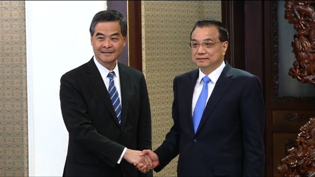 梁振英：發展經濟改善民生均取得進展