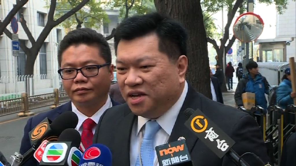 馬恩國引述李飛：馬迷奏國歌時無肅立要改變