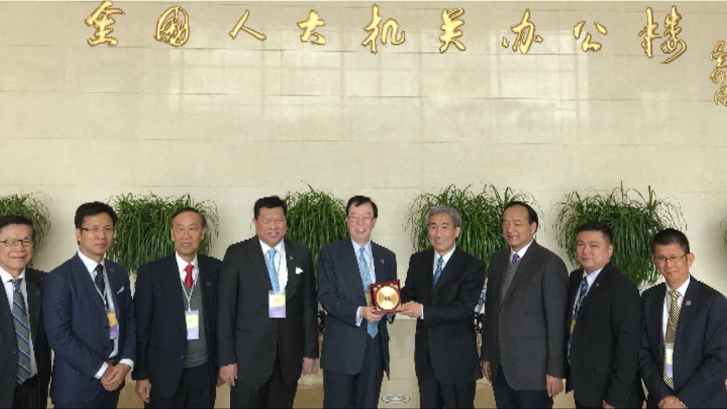 李飛：馬迷奏國歌時未有肅立要改變