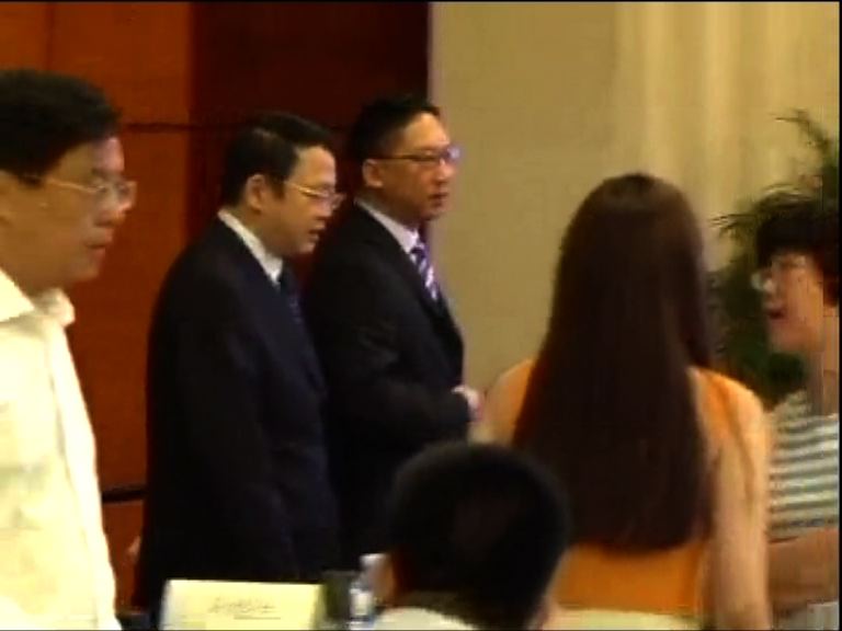 袁國強：一年後控雙學無政治考慮