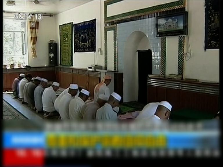 蒙面罩袍是極端服飾非宗教服飾