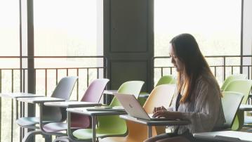 【首都專線】內地畢業生競爭大 中介收五萬介紹兩份實習工作 律師：需留意會否涉行賄 