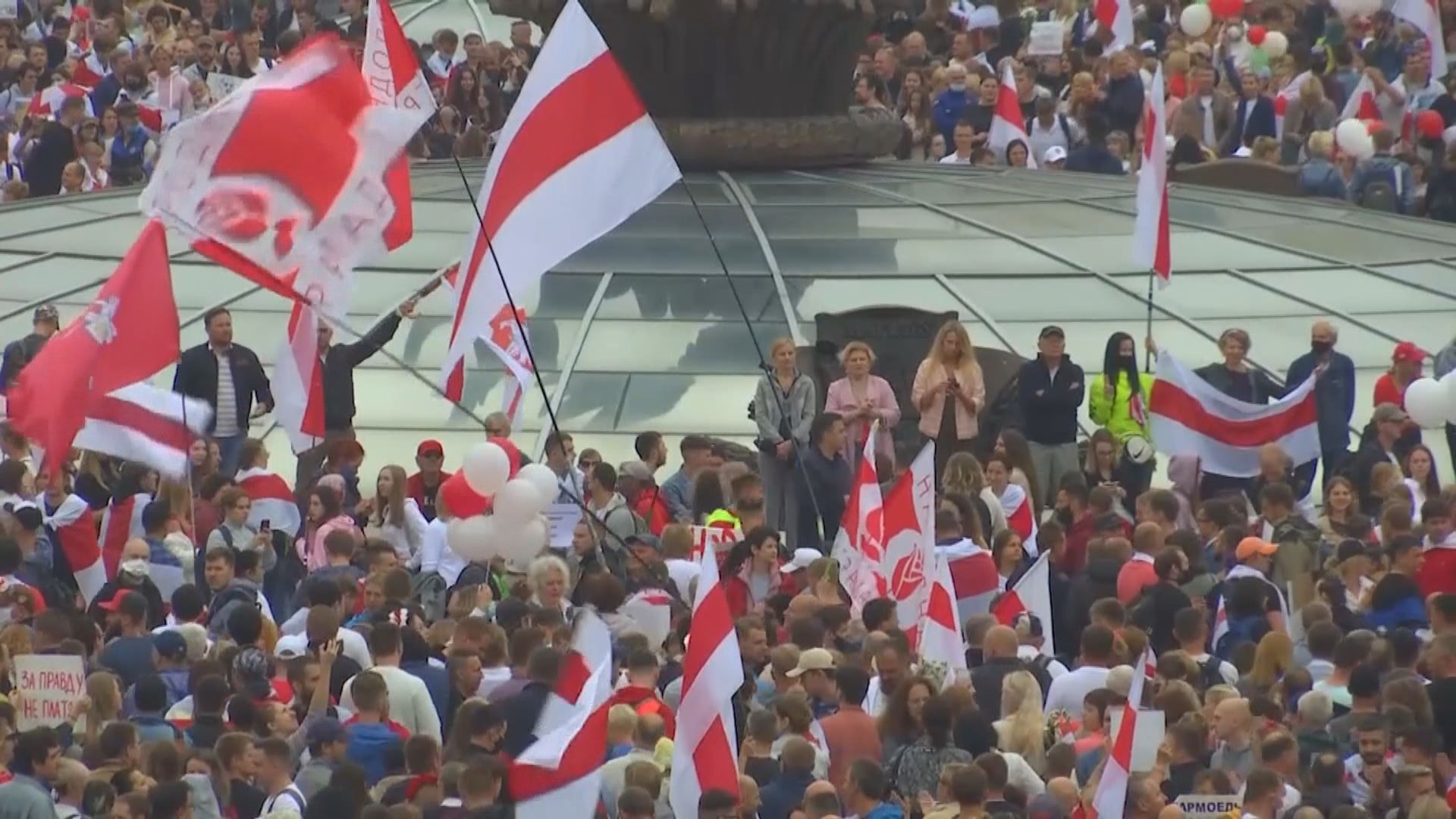 俄羅斯籲展開對話和進行憲法改革