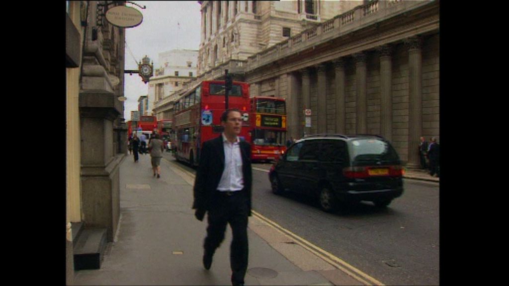 英央行委員：八月倡減息加額外措施