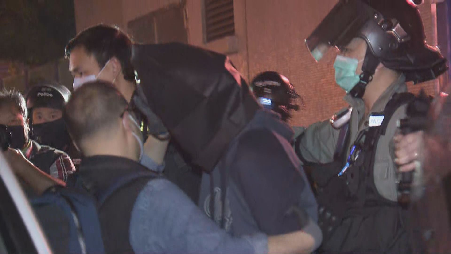 17人被捕涉爆炸裝置及可製炸藥化學品　警：相信針對警員