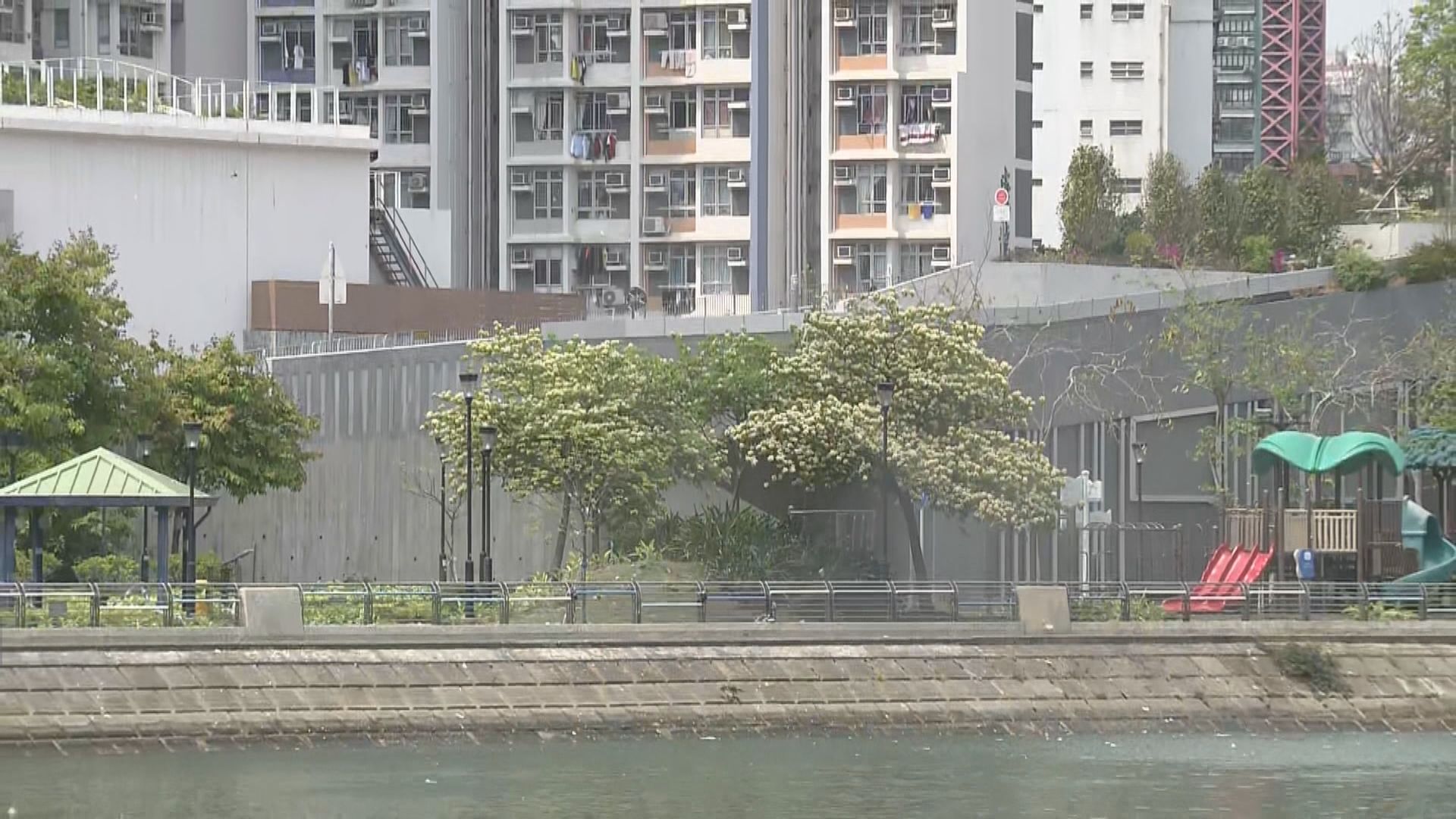 屯門湖山河畔公園發現懷疑炮彈