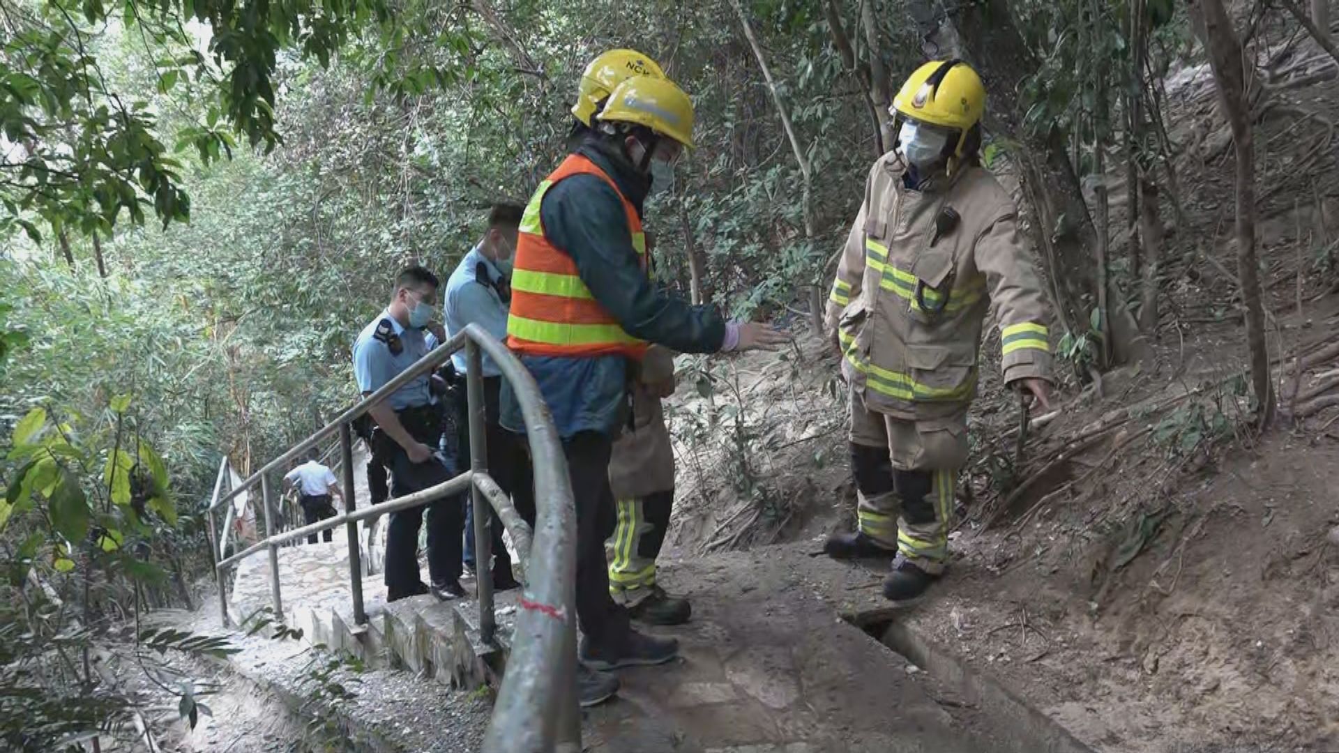 黃大仙山邊發現戰時炮彈　警方現場引爆