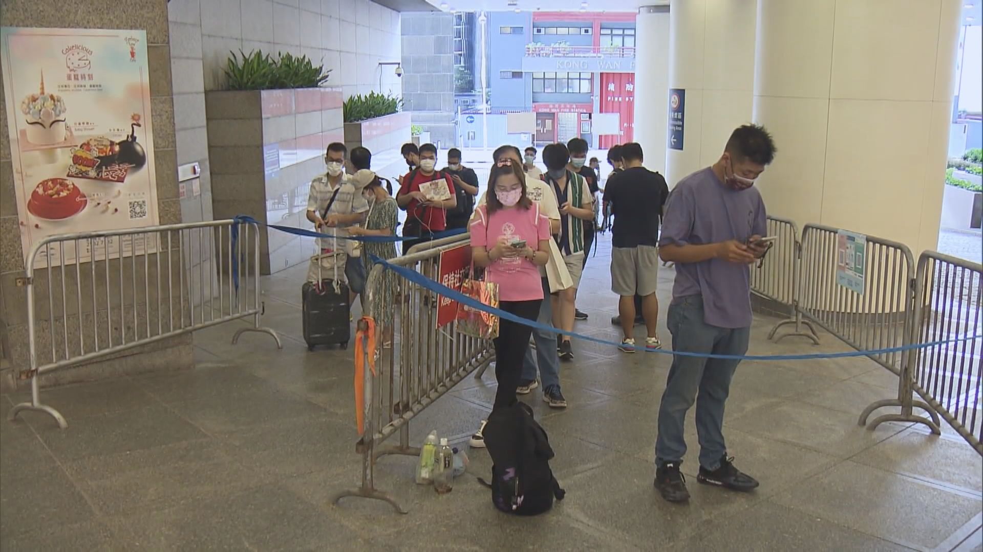 一連七天書展開幕　出示針卡中午前可免費入場