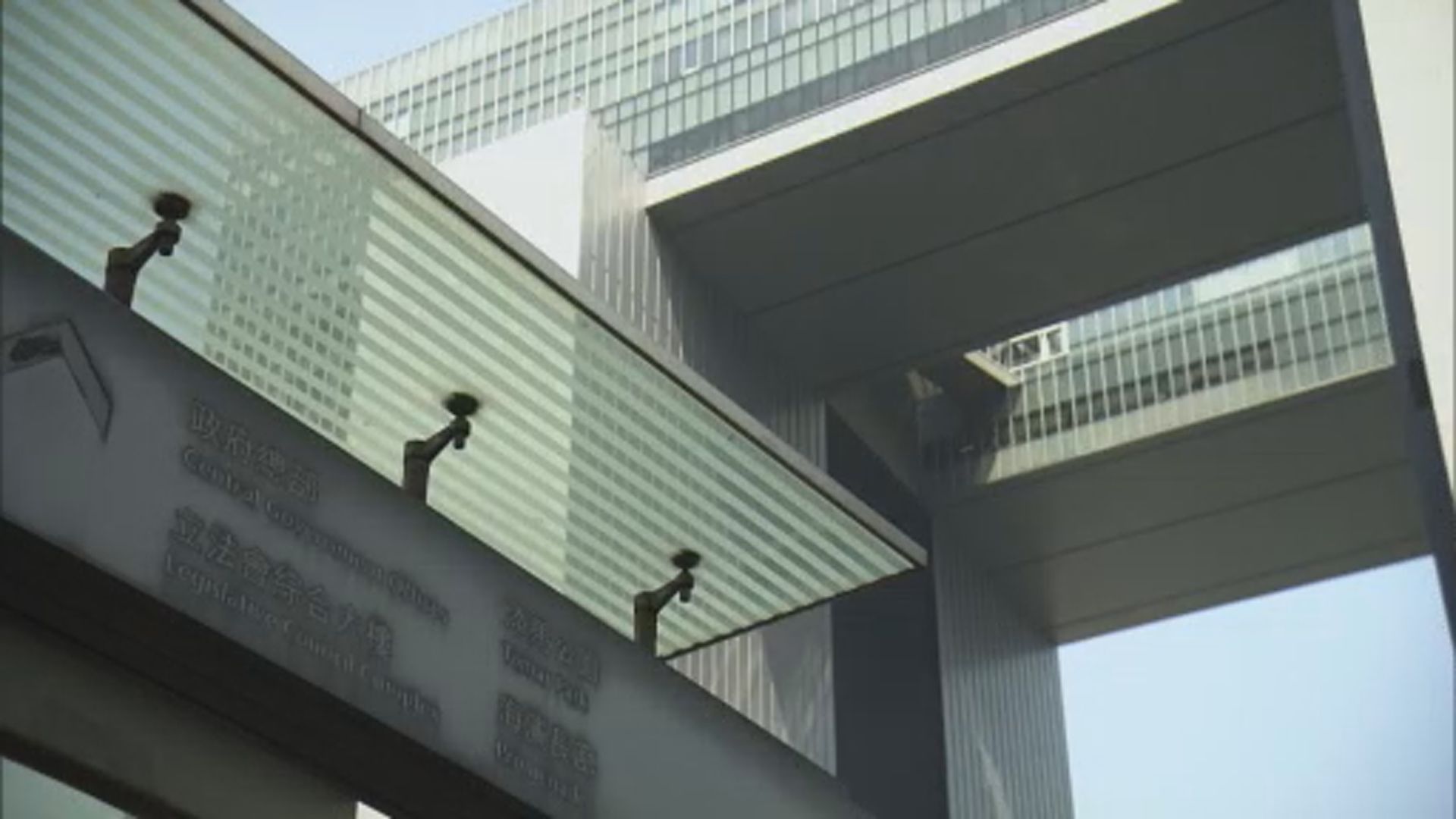 特區政府歡迎實施人臉識別通關　人才簽注至今逾7.4萬人次來港