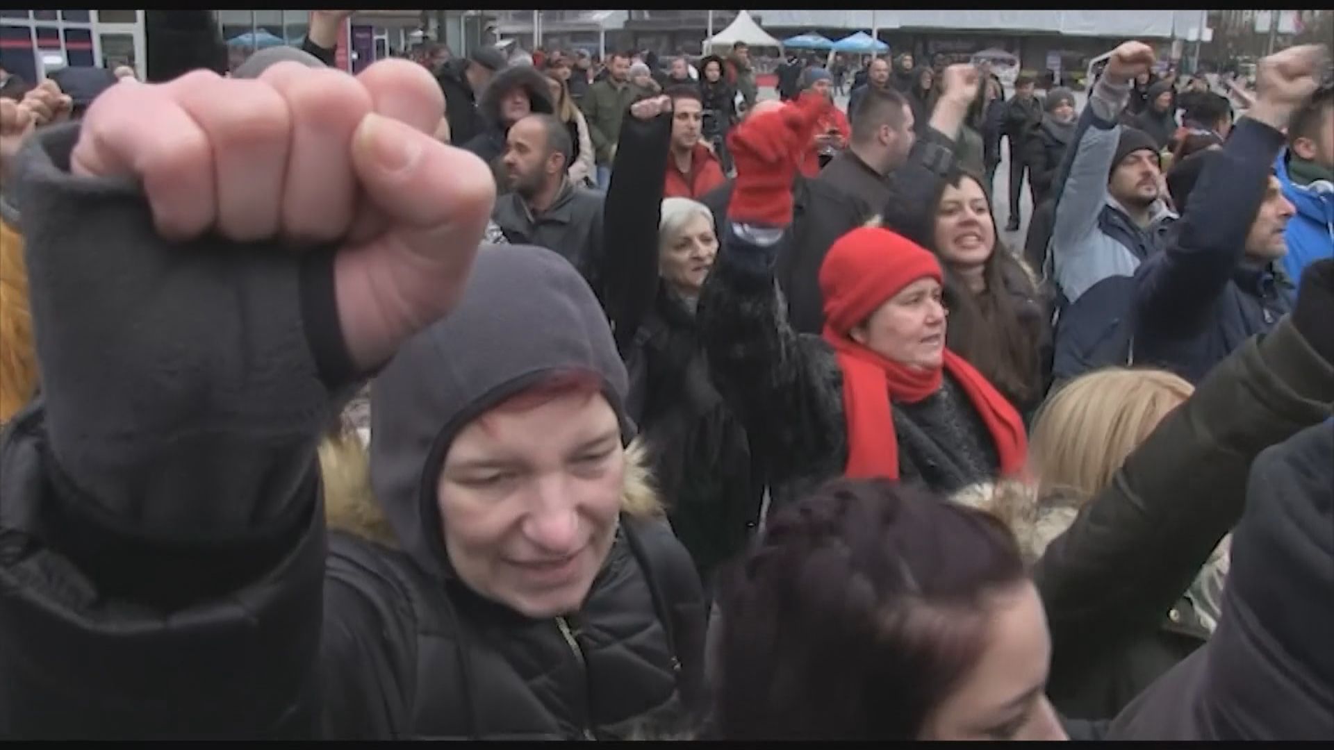 塞族共和國民眾示威要求徹查青年被殺