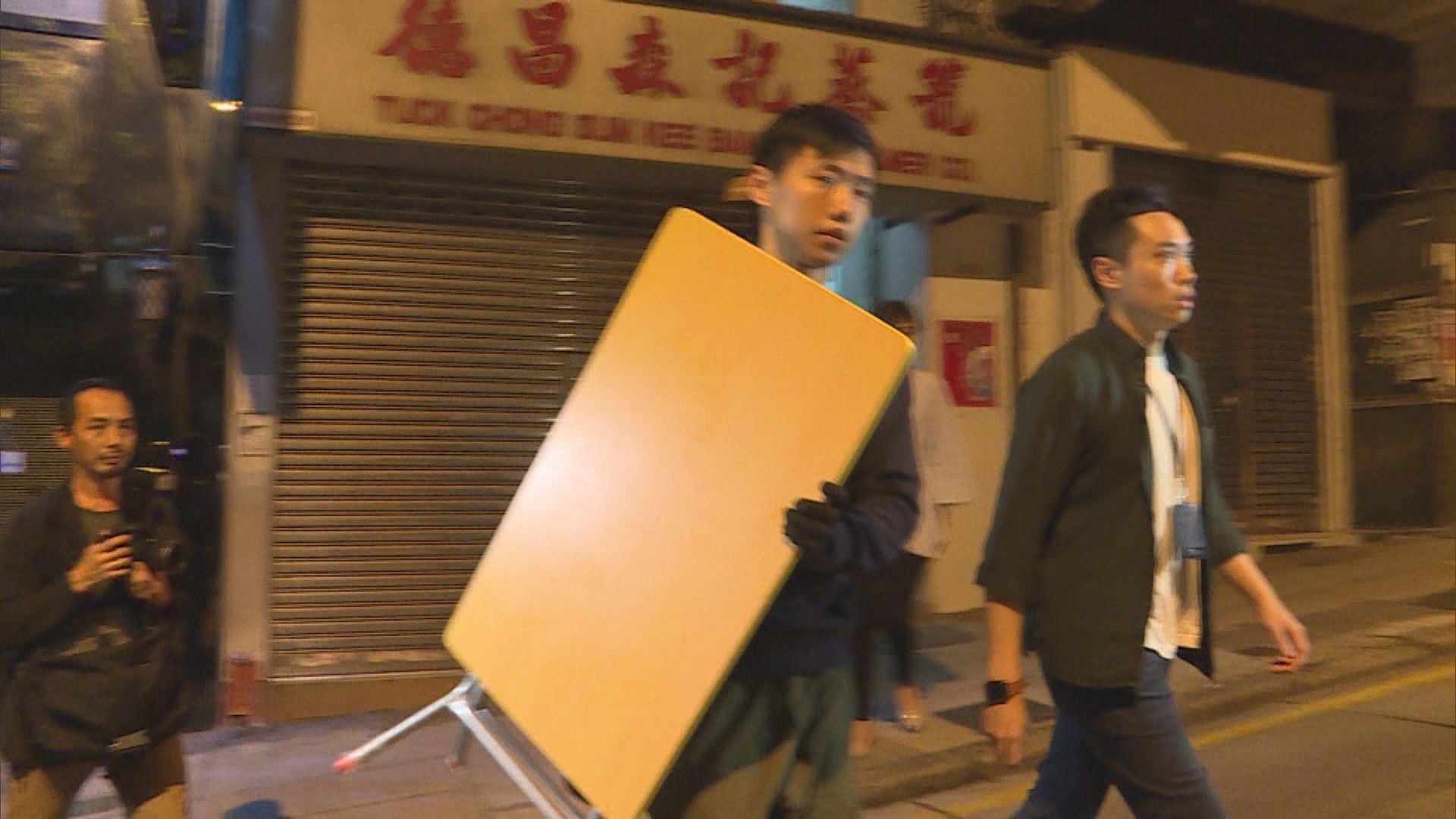 西環男童疑遭摺枱夾斃