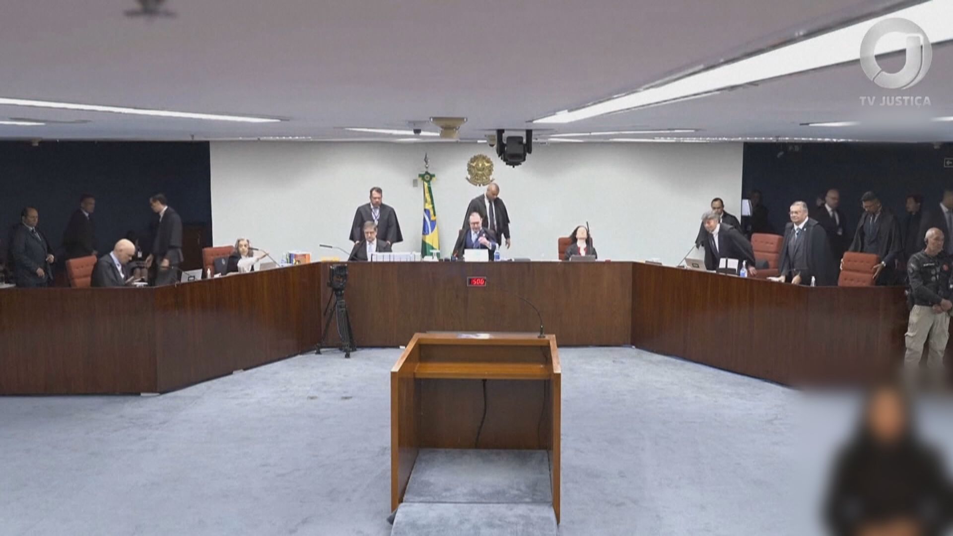 巴西前總統博索納羅企圖發動政變案　兩名法官裁定有罪