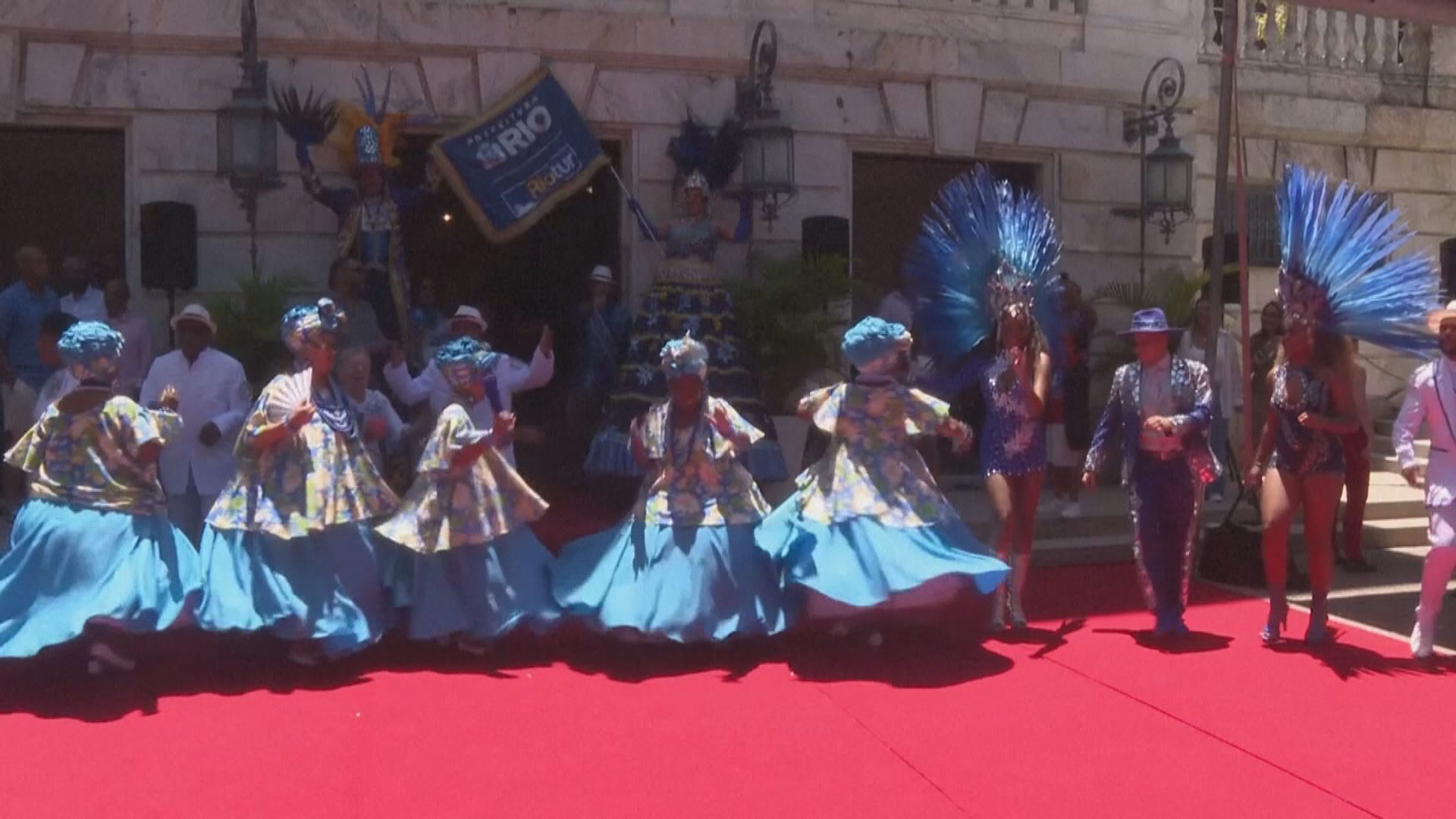 巴西嘉年華揭幕　總統盧拉參加活動惹拉票爭議