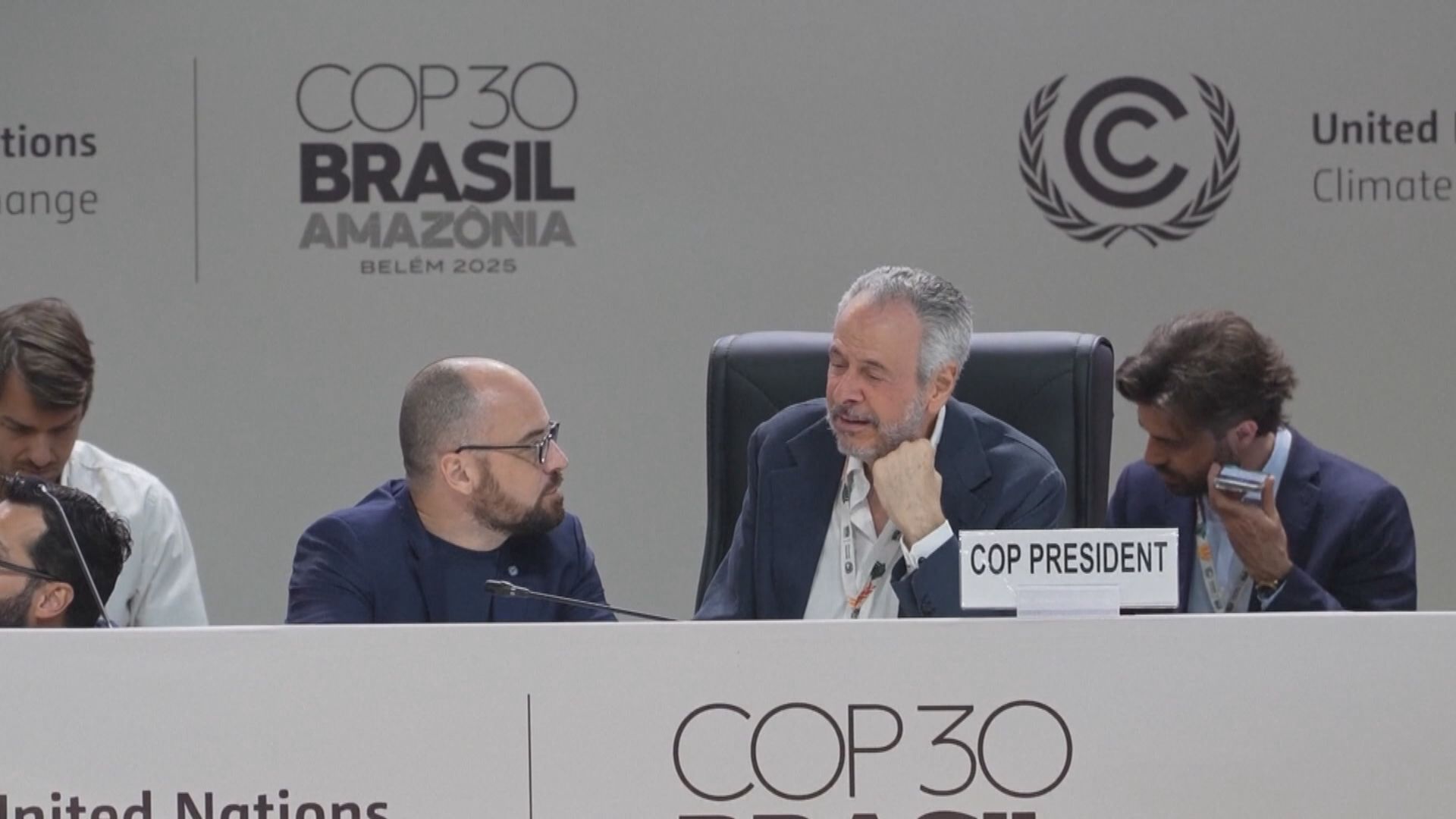 COP30｜貝倫氣候大會加時談判　各方就淘汰化石燃料路線圖沒共識