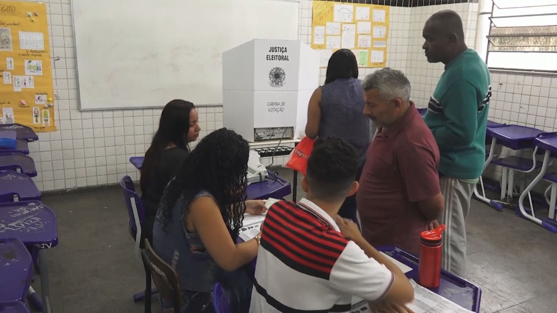 巴西總統選舉無人得票過半要舉行第二輪投票