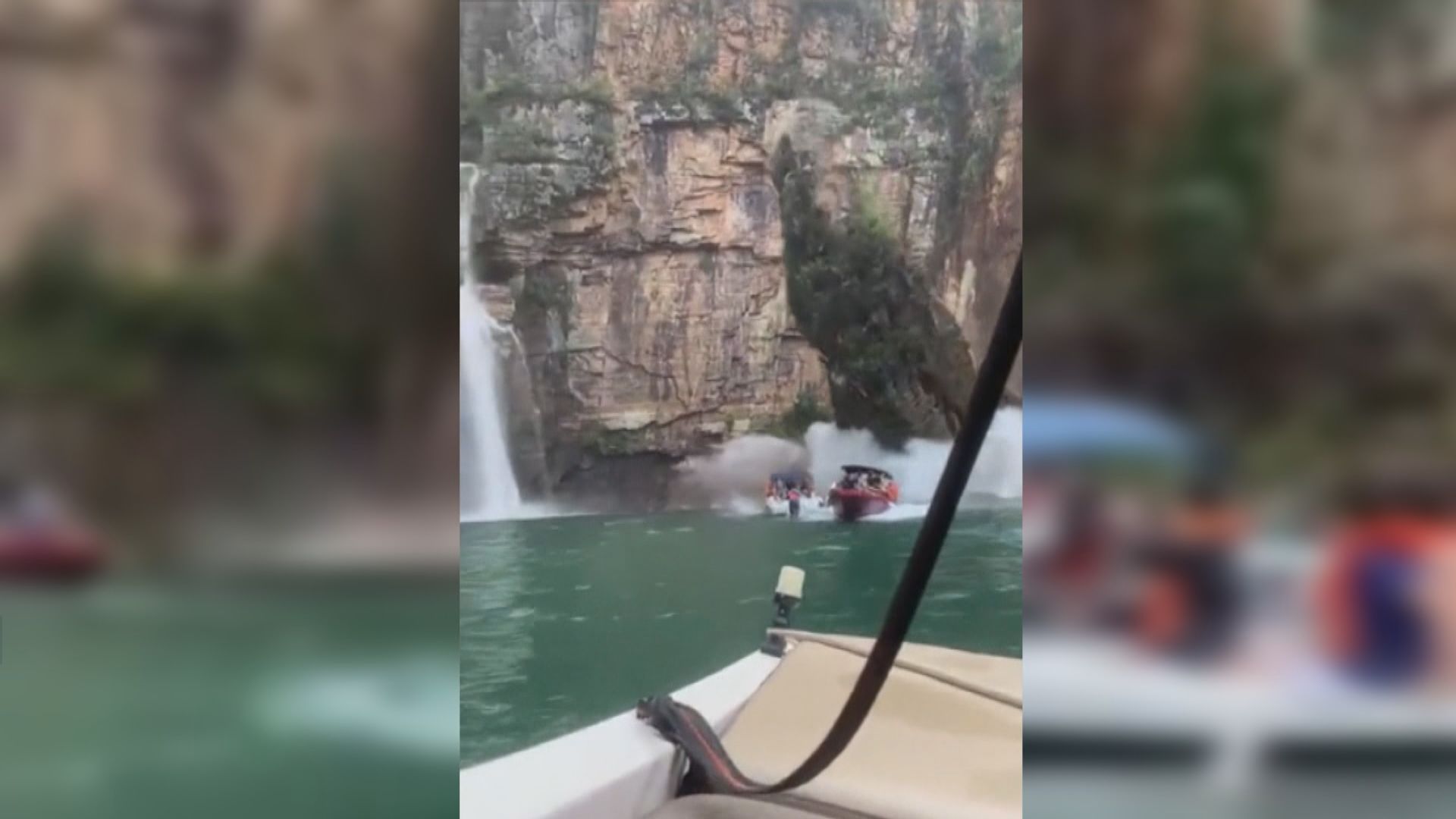 巴西有岩石崩塌砸中觀光艇　死亡人數增至最少七人