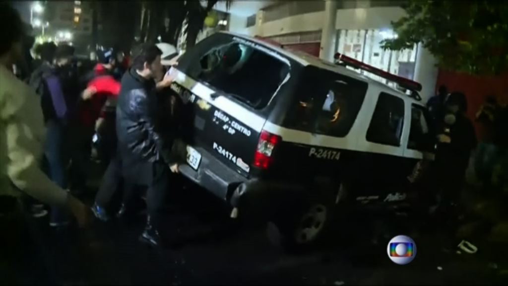 巴西民眾示威反對罷免羅塞夫