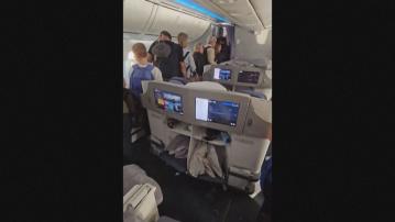 西班牙客機遇亂流於巴西緊急降落 30人受傷送院