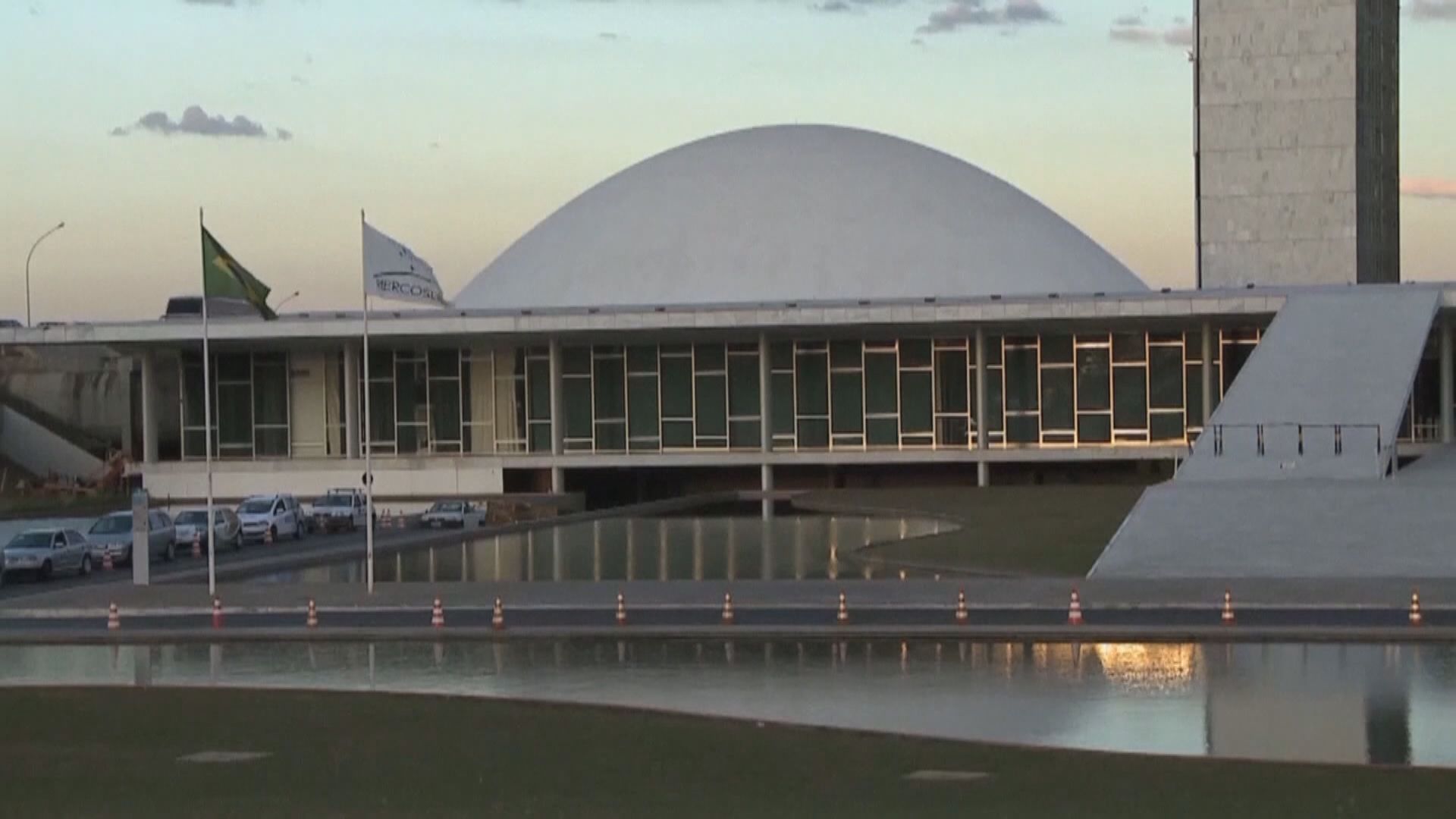 巴西央行維持利率15厘不變