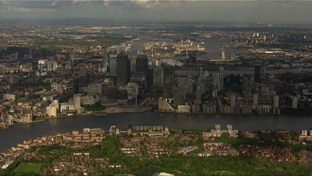 穆迪降英國主權評級展望下調至負面