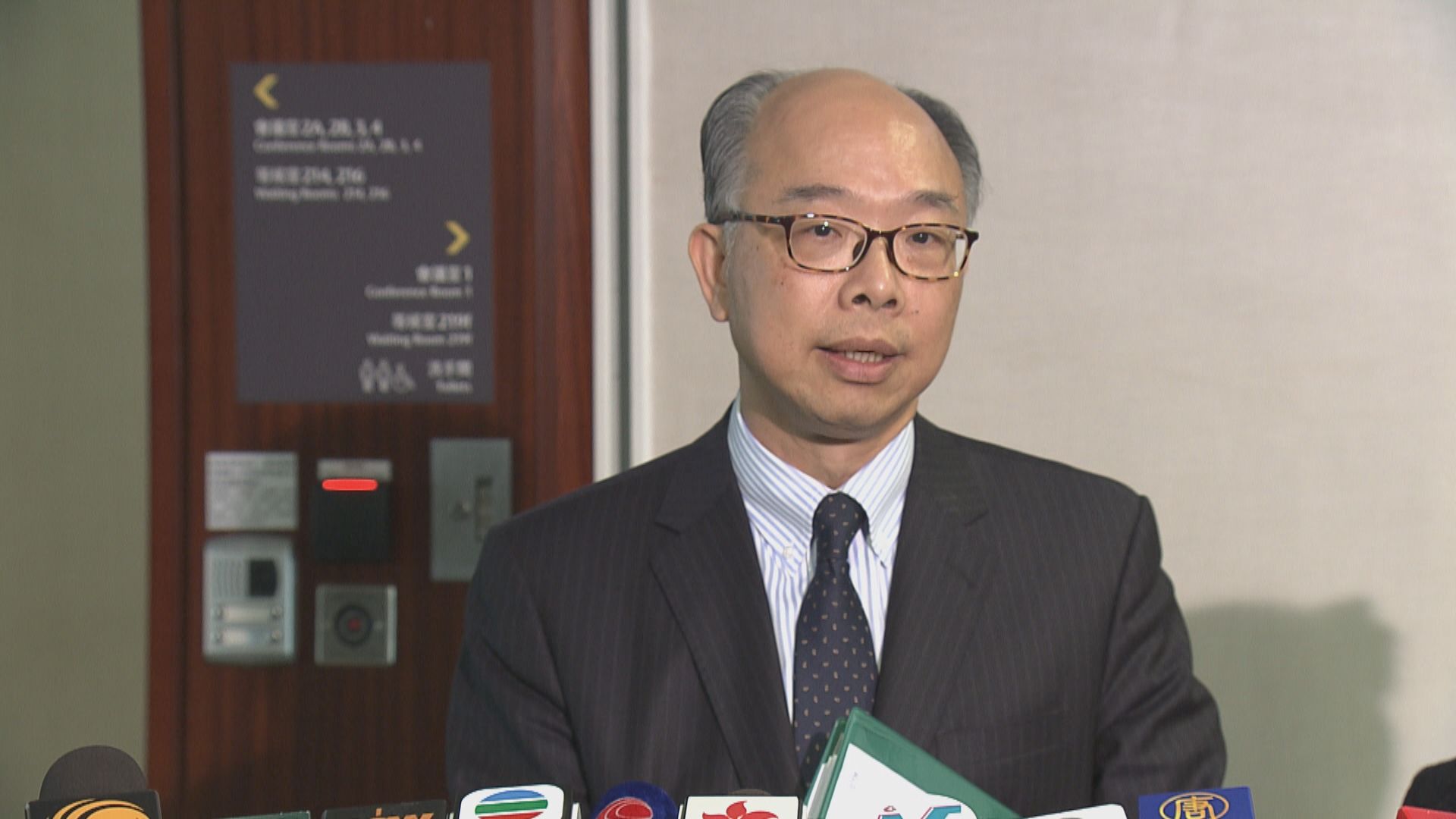 陳帆：已與內地相關部門了解來港旅行團數量