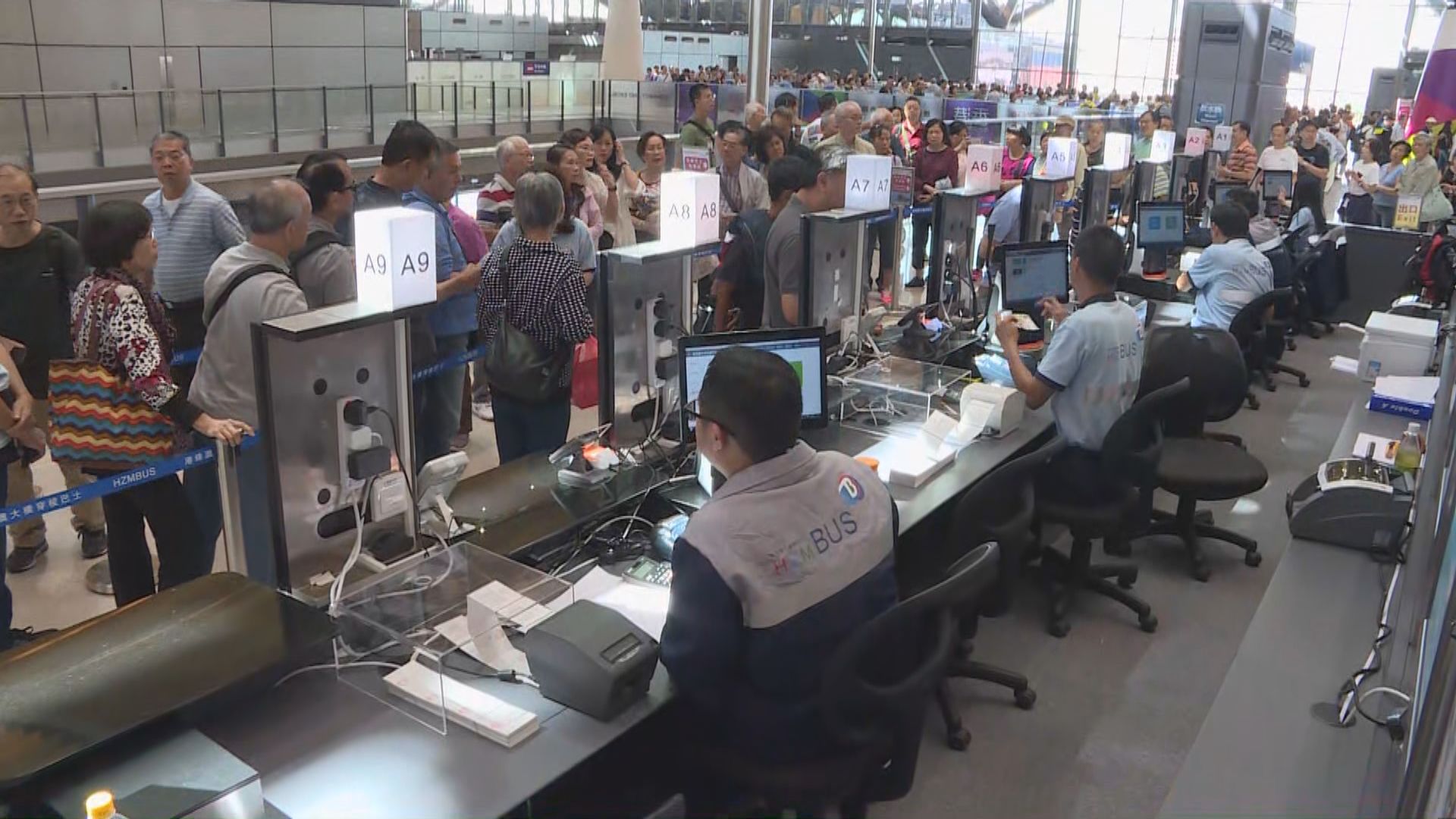 政府：已與跨境巴士營辦商檢視班次安排