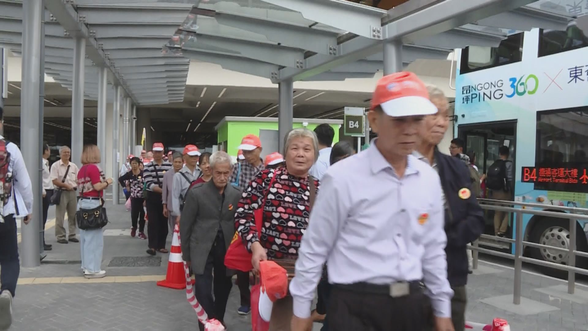 內地澳門旅客選用港珠澳大橋度周末