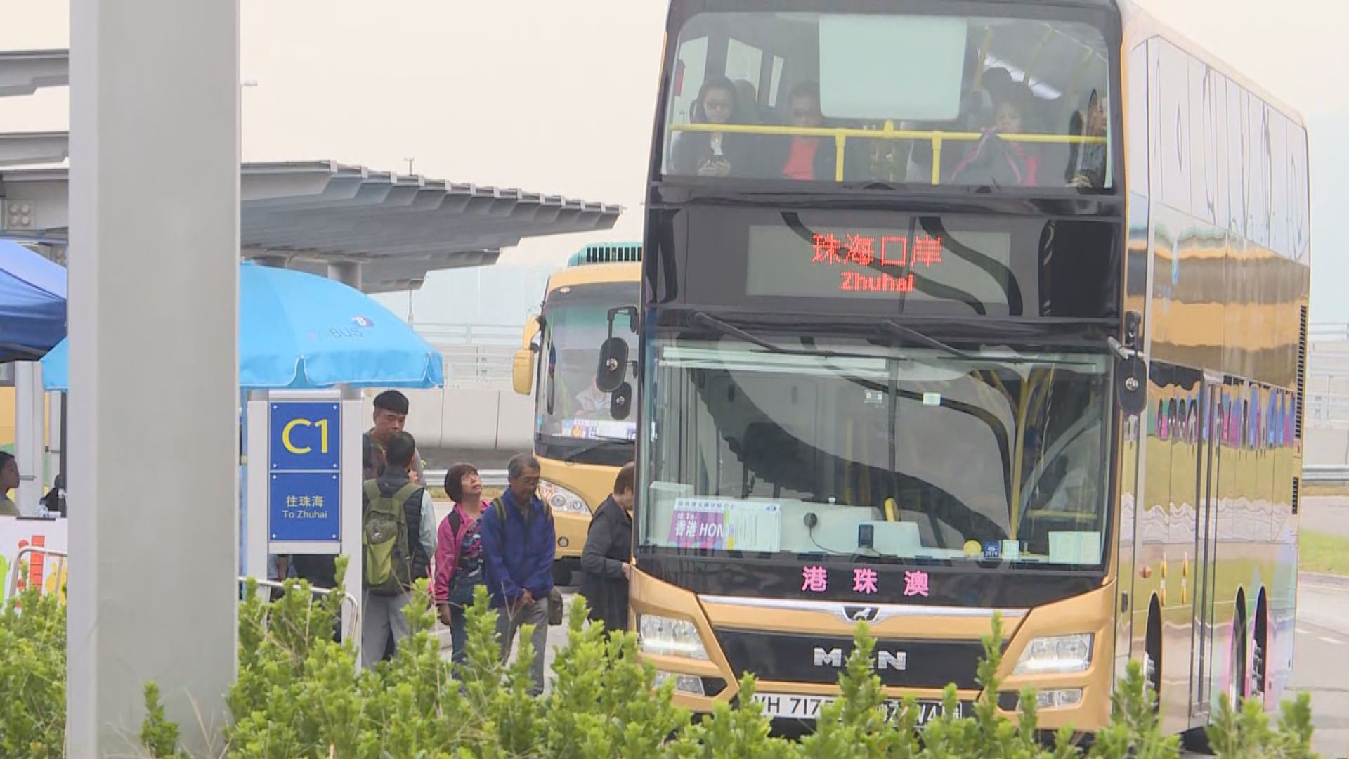 運輸署指會改善金巴上下車安排