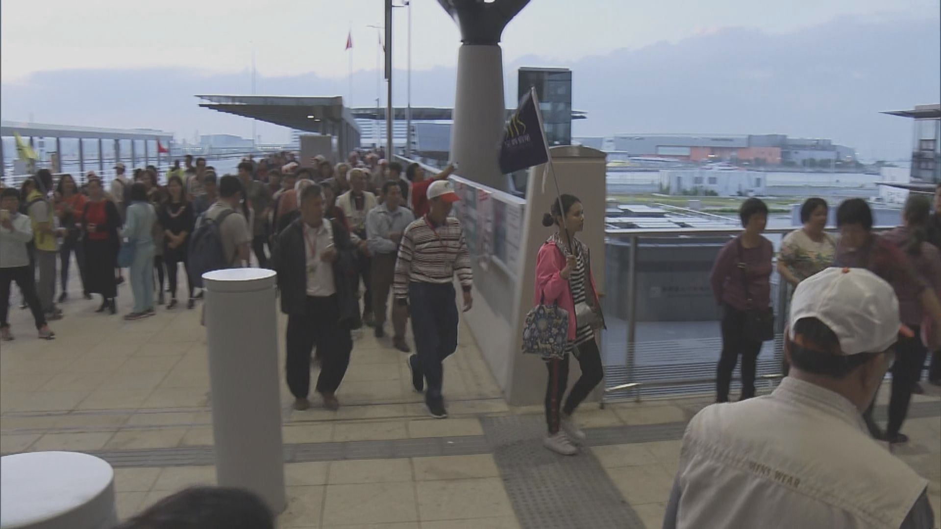 政府稱已向廣東省反映內地團無地接社情況