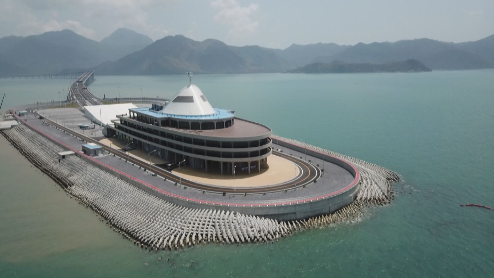 男子疑於港珠澳人工島被帶走　入境處接獲求助