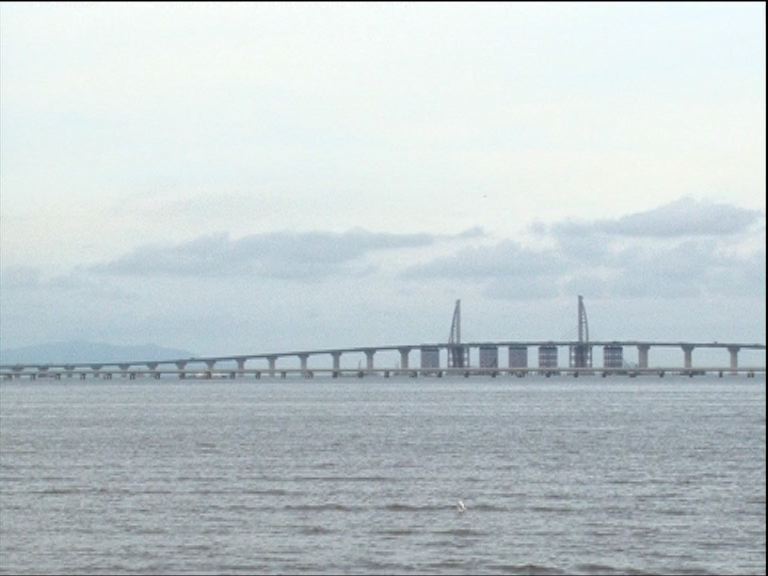 港珠澳大橋工程延誤一年　議員憂超支惡化