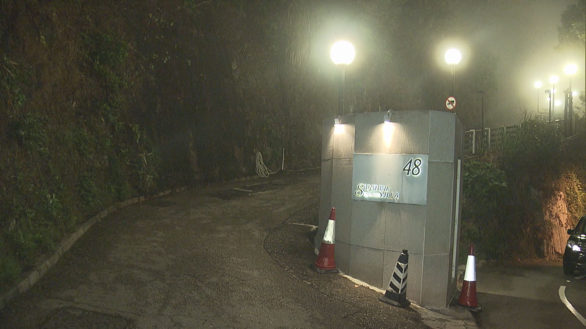 山頂獨立屋遭爆竊失十七萬戒指