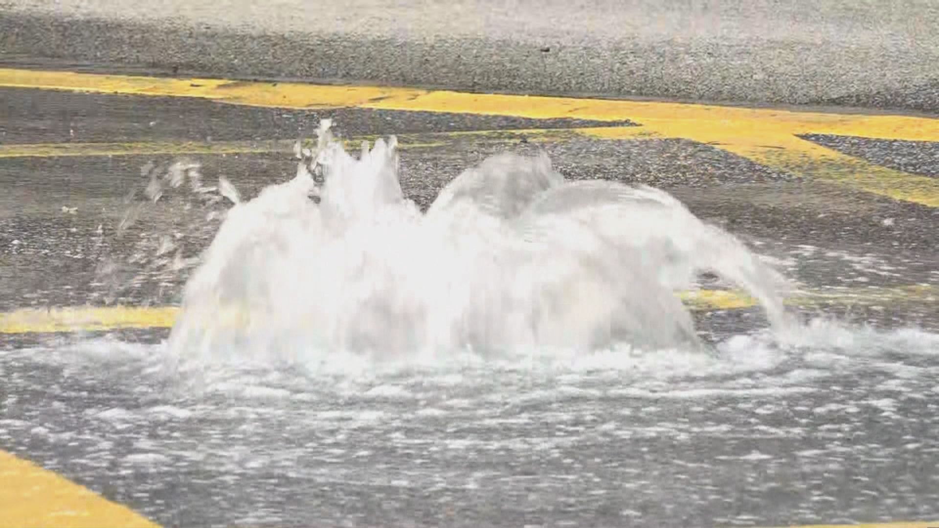 觀塘鯉魚門道爆地底鹹水管