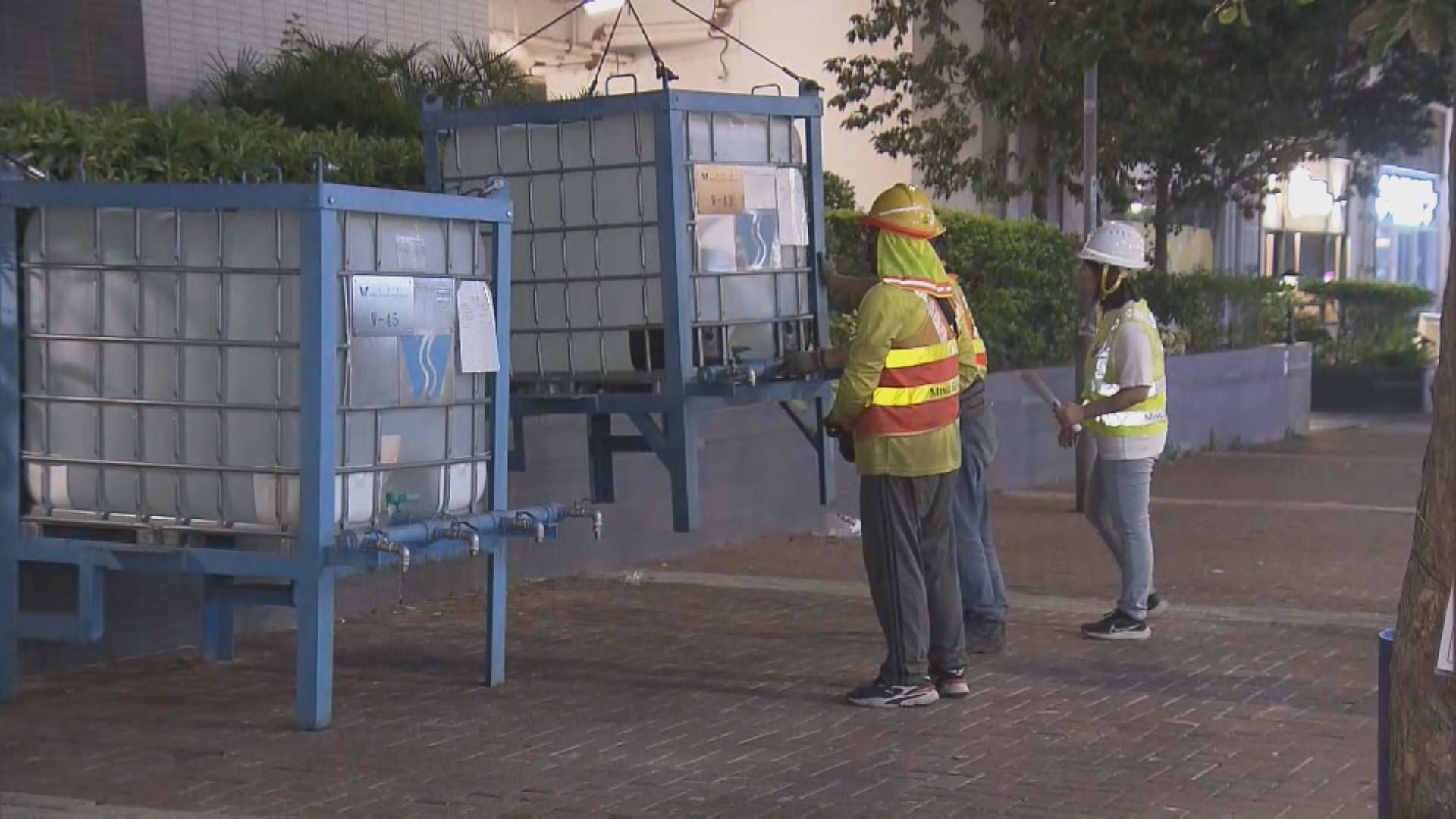 屯門公路爆水管　逾20個屋苑晚上11時起暫停食水供應