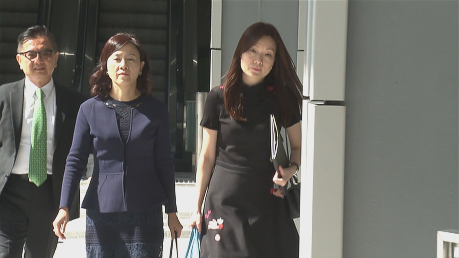 運輸署署長出席專營巴士服務聽證會作供