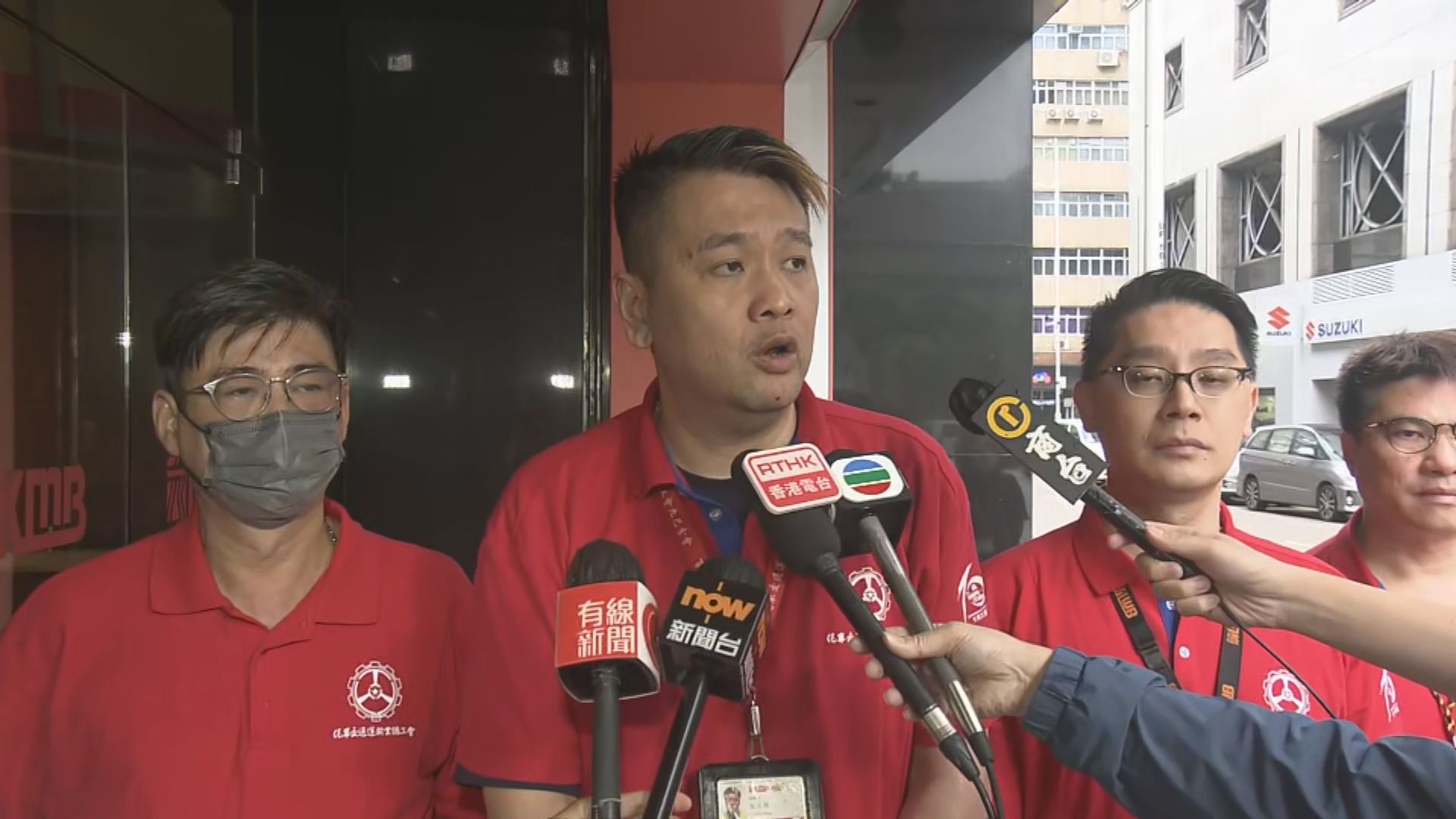 九巴工會與資方會面 要求加薪8%